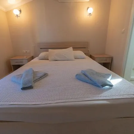 Apartment Luxury 2 Bed Minutes From Calis Beach, 1002